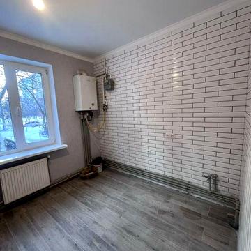 Світла 2-кімнатна квартира з капітальним ремонтом — Заходь та Живи!