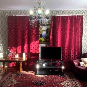 Отдельная часть дома со своим двором и своим заездом на Одесской.