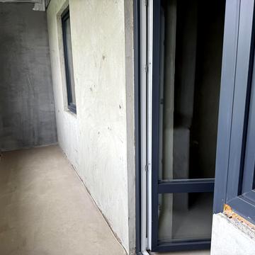 Доманинська вул., 2