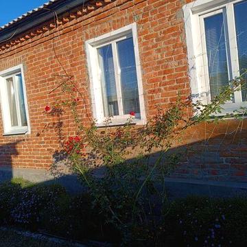 Продам будинок в селищі Савинці  Харківської області