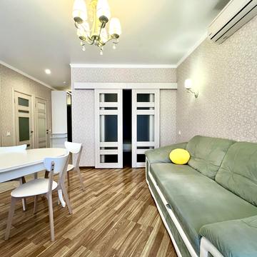 Левка Лукяненка вул. (Василя Жуковського), 24