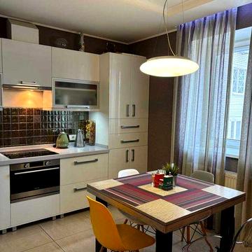 Сдам шикарную 3к квартиру с евроремонтом на ул Кедрина/Рабочая