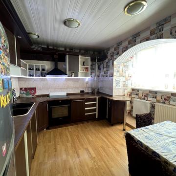 Європейського Союзу просп. (Правди), 76