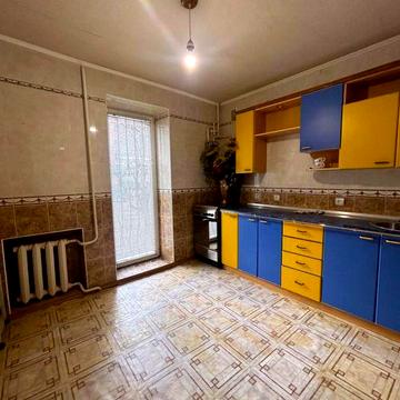 Продам 2-х кімнатну квартиру, р-н пологового будинку