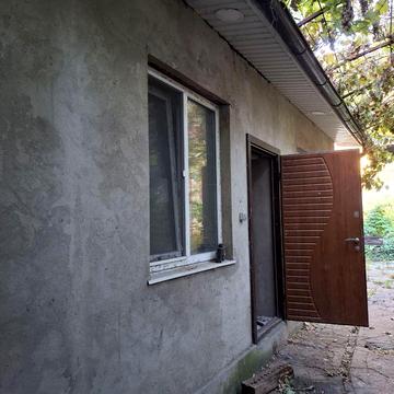 Продам  дом на две семьи подходит по программе Е оселя.Центре города