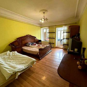 Продам 1 кімнатну квартиру в Центре 26000уе