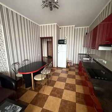 БЕЗ КОМІСІЇ, ВІД ВЛАСНИКА, оренда 2км. кв, бул.Лесі Укр 7-А, Печерськ.