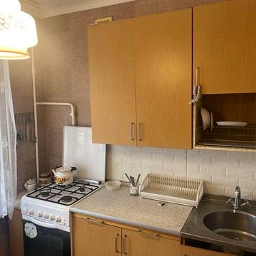 Здам укомплектовану 1 кімнатну квартиру на Вокзальній