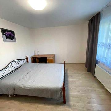 Оренда 3к квартири Академічний (9842)