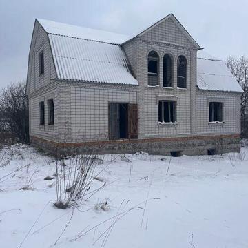 Продам двох етажний будинок більше фото скину в приват