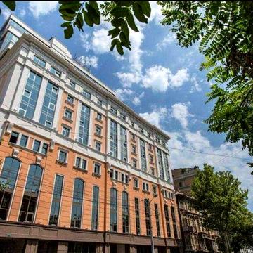 Терміновий продаж. Центр міста. Двокімнатна квартира преміум класу. ЖК Кадор
