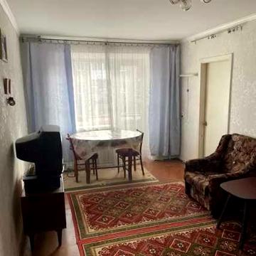 Продам 2-х комн. на  Черемушках/ р-н Украины