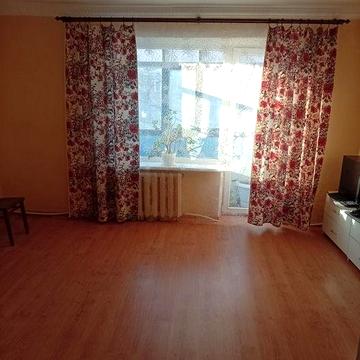 Продам свою 3 комн квартиру город Покров в  Днепр обл ЖК 35 м-н