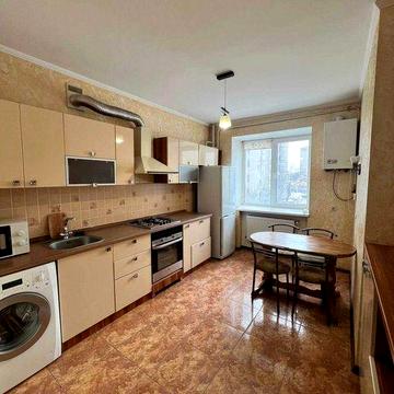 Оренда 1 кімнатної квартири в новобудові вул. Хоткевича