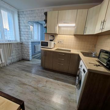 Набережна Перемоги вул., 50