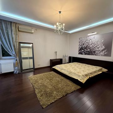 Шевченка просп., 4