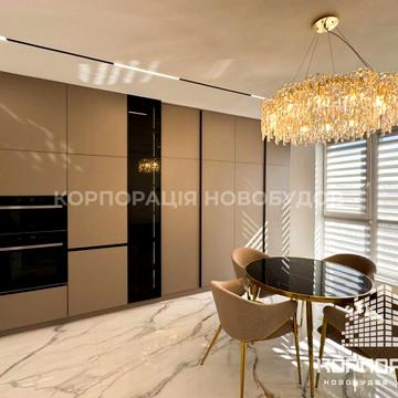 Августина Волошина вул., 10