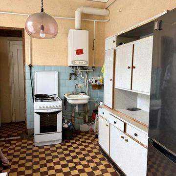 Продається велика 3 кім.квартира у центрі міста