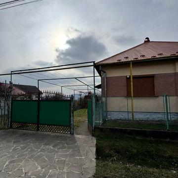 Продаж будинку , Куштановиця