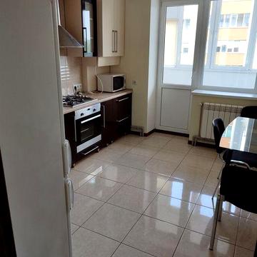 Здам 3 кімнатну квартиру з автономним опаленням 4 поверх ліфт