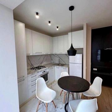 Оренда 1 км квартири поруч з центром