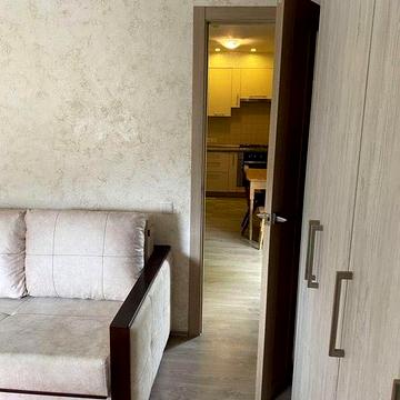 Продам 2-кімнату квартиру на Степана Бандери