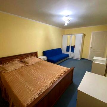 Липковского/ Урицкого, 24  . сдам однокомнатную.