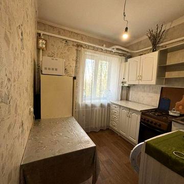 Продається 2 к. квартира по Молодогвардійськой.