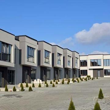 Продається ЗДАНИЙ в експлуатацію ТАУН ХАУС 4 км від Майдану