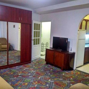 Трьохкімнатна квартира на пр Берестейськом ,метро.  Политех