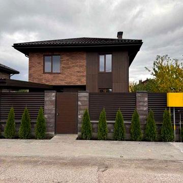 Новий будинок 170 м²+2 тераси, Гатне, ГАЗ, центр каналізація