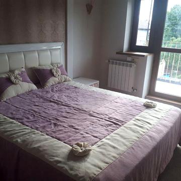 Здається в оренду двох поверховий будинок