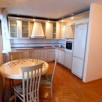 Сдам 2-х к квартиру 6.5 ст Фонтана Клубничный пер Свет есть!