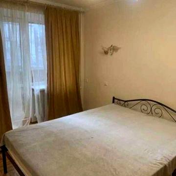 Сдаётся 2х комнатная квартира на просп.Поля 22