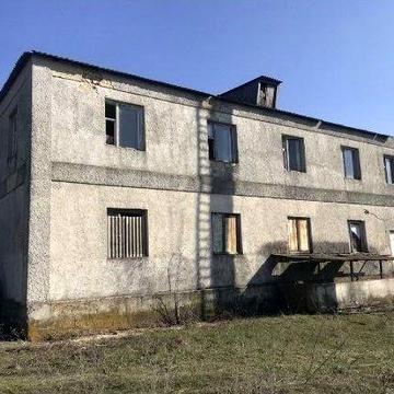 Продам булівлю з блоків та плит