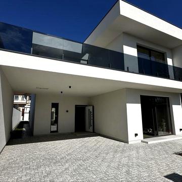 Надёжный дом в Совиньоне