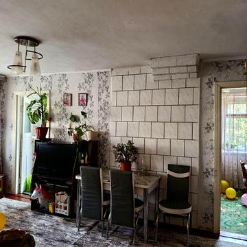 Продається квартира в районі базару