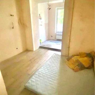 D1M Продам 2 кімн. квартиру, 73 м2, вул. Космічна.