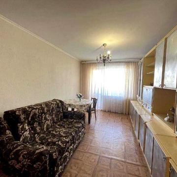 Продам 3 - х к/к  в гарному районі.