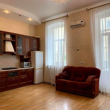 Продам 1-к з ремонтом 48 м2 Богдана Хмельницького Франка Липинського