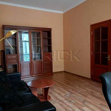 Продаж 2 -к квартира Центр вул Саксаганского 36