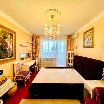 Двокімнатна квартира з ремонтом.Тростянецька вул.,6-Д.Метро Харківська