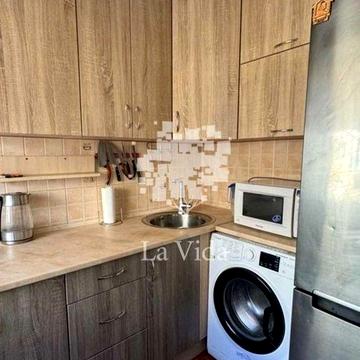 Продам 3-кімн. Гордієнко Костя пров. 3, 50 м.кв. Печерськ!