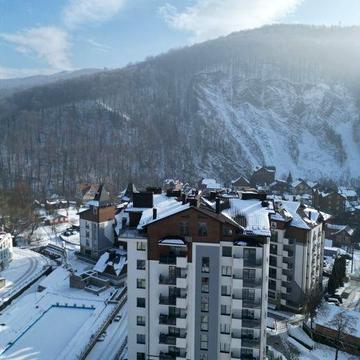 Нові апартаменти в центрі Яремче — готові та з дохідністю.
