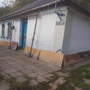 Продається будинок цегляний, с. Мгар, Лубенський район