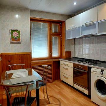 Продам 2 к кв возле рынка ХТЗ