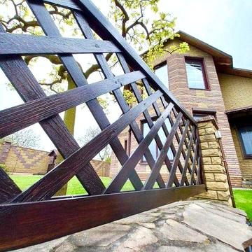 Свой берег!Купи Дом 2011 г в г. Самар (Новомосковск). S=211м2.