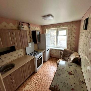 Сдам свою 3-комнатную квартиру на проспекте Небесной сотни