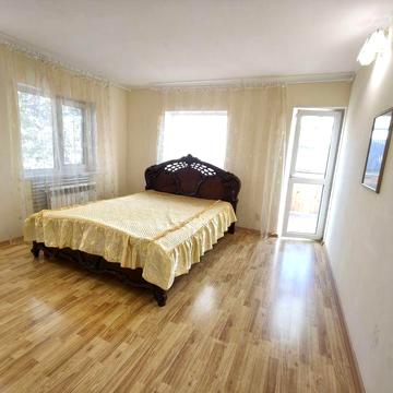 Вперше в оренду, для Сімї або ЗСУ чудова Ч/Б. Центр, для 4/5 Козаків.