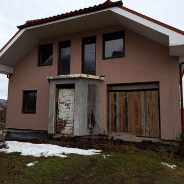 Продам дім в м. Іршава